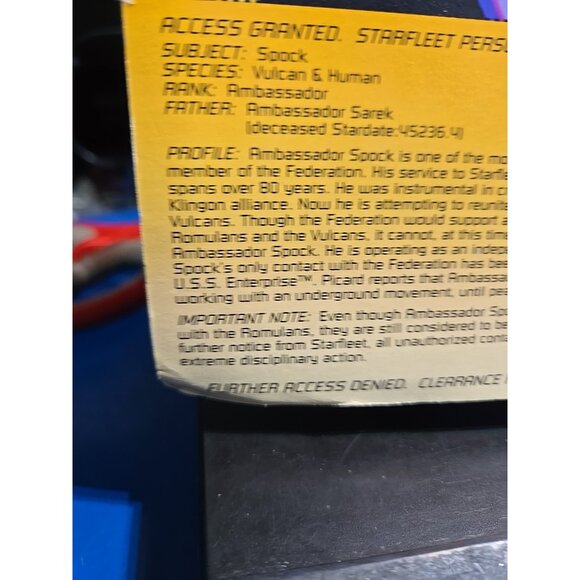 Star Trek The Next Generation Ambassador Spock Action Figure Playmates 1993 - Picture 5 of 6